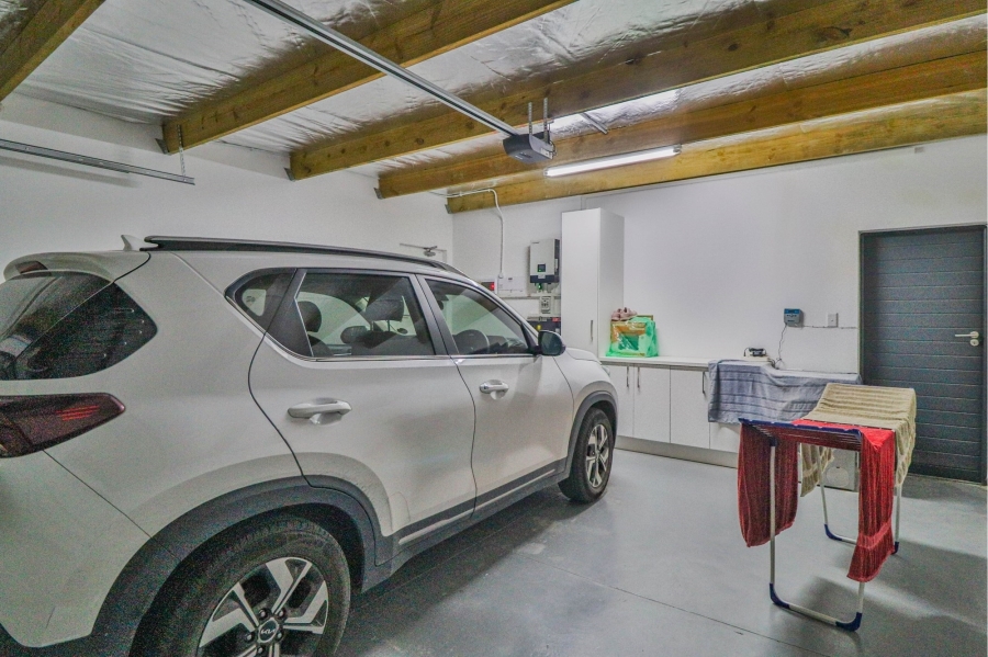 3 Bedroom Property for Sale in Aan de Wijnlanden Western Cape